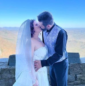 Meet your Posher, Casey